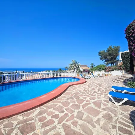 Guest house Alturas Del Montgo 3*