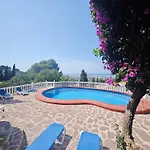 Alturas Del Montgo Гостьовий будинок Денія